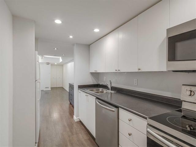 thb - 12 Portland St, Townhouse with 1 bedrooms, 1 bathrooms and 1 parking in Toronto ON | Image 4