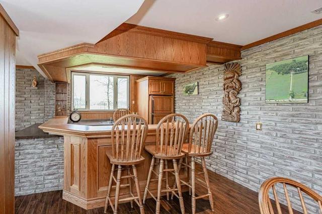 6300 Walkers Line, House detached with 3 bedrooms, 3 bathrooms and 23 parking in Burlington ON | Image 16