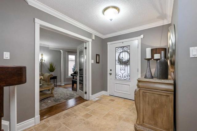 37 Atkins Circ, House detached with 5 bedrooms, 3 bathrooms and 6 parking in Brampton ON | Image 36