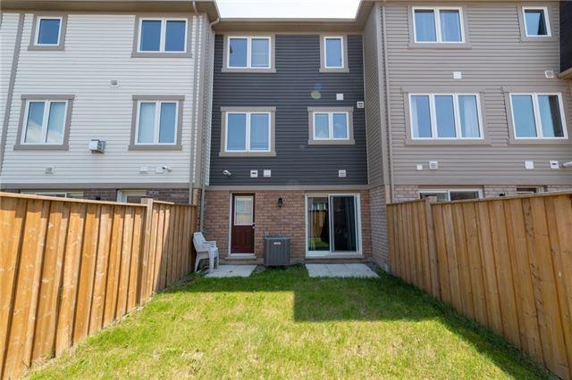 94 Vanhorne Clse, House attached with 3 bedrooms, 3 bathrooms and 3 parking in Brampton ON | Image 17