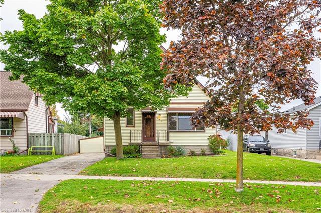 840 Guelph Street, House detached with 4 bedrooms, 2 bathrooms and 3 parking in Kitchener ON | Image 2