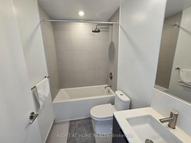 4302 - 55 Mercer St, Condo with 3 bedrooms, 2 bathrooms and 0 parking in Toronto ON | Image 19