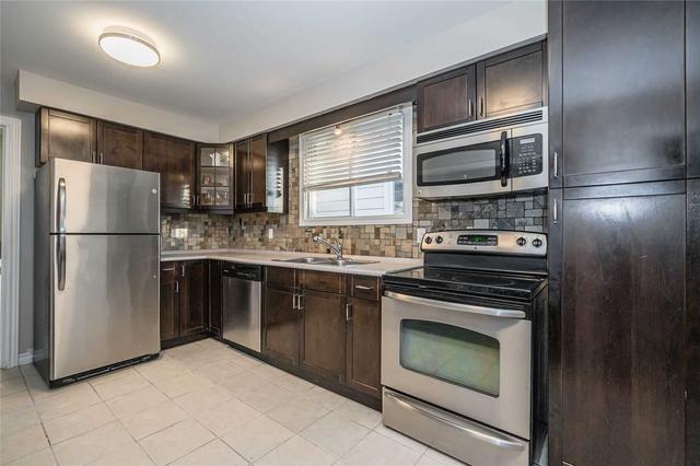 7 Settlers Dr N, House detached with 3 bedrooms, 2 bathrooms and 3 parking in Kitchener ON | Image 6