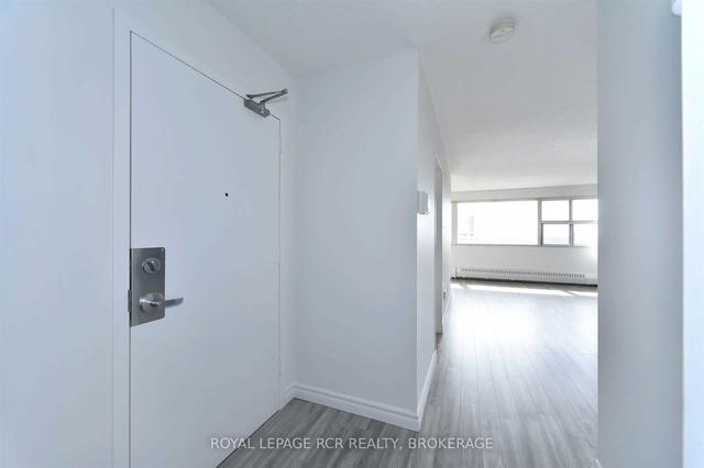 1506 - 735 Don Mills Rd, Condo with 2 bedrooms, 1 bathrooms and 1 parking in Toronto ON | Image 35