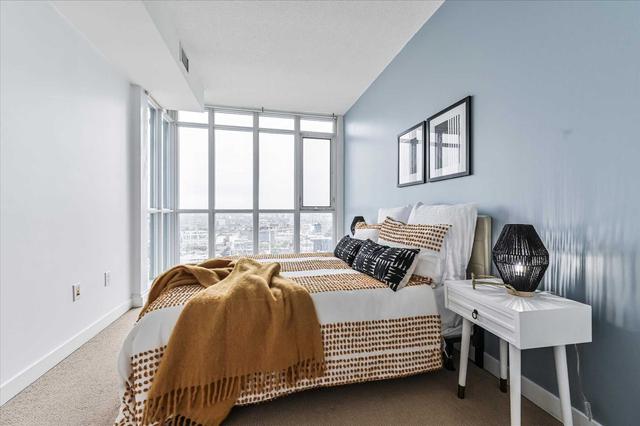 4116 - 15 Iceboat Terr, Condo with 1 bedrooms, 1 bathrooms and 1 parking in Toronto ON | Image 6
