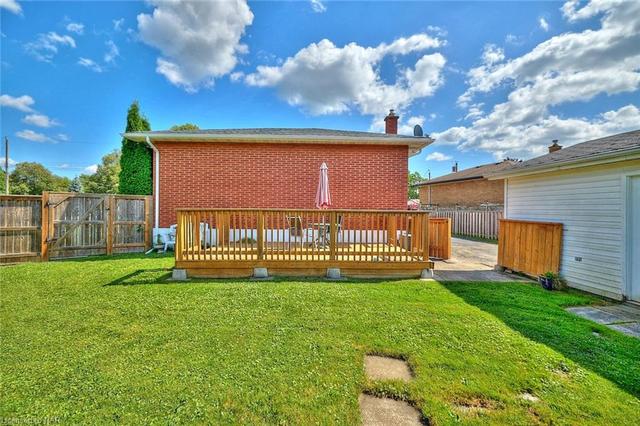 7405 Susan Crescent, House detached with 3 bedrooms, 1 bathrooms and 5 parking in Niagara Falls ON | Image 25