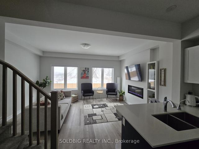 21 - 124 Compass Tr, Townhouse with 3 bedrooms, 4 bathrooms and 2 parking in Cambridge ON | Image 4
