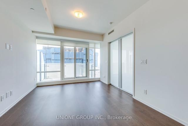 5908 - 1 Bloor St E, Condo with 2 bedrooms, 2 bathrooms and 1 parking in Toronto ON | Image 3