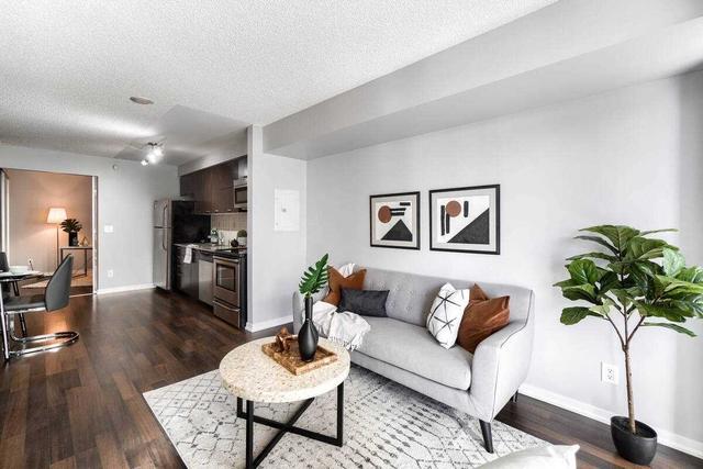 604 - 38 Joe Shuster Way, Condo with 2 bedrooms, 2 bathrooms and 1 parking in Toronto ON | Image 8