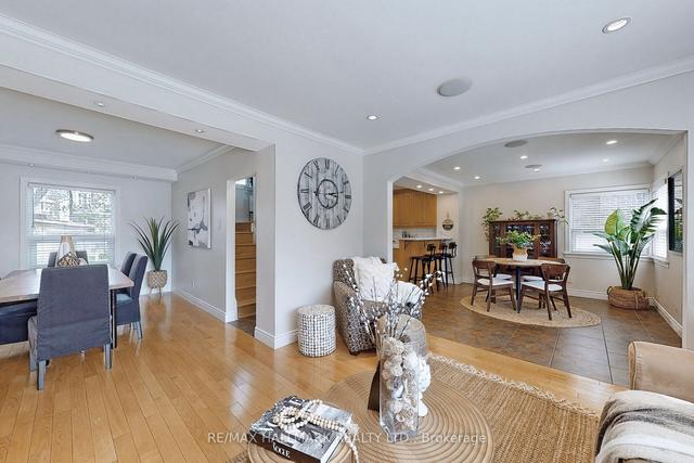 17 Avalon Blvd, House detached with 4 bedrooms, 3 bathrooms and 3 parking in Toronto ON | Image 39