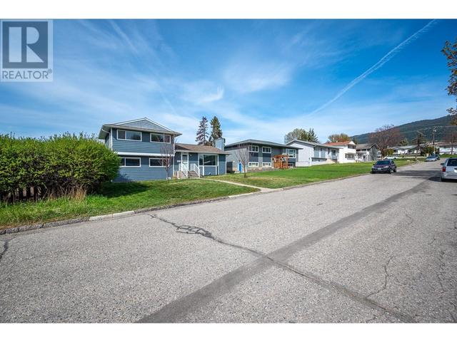1209 36 Avenue, House detached with 3 bedrooms, 2 bathrooms and 2 parking in Vernon BC | Image 34