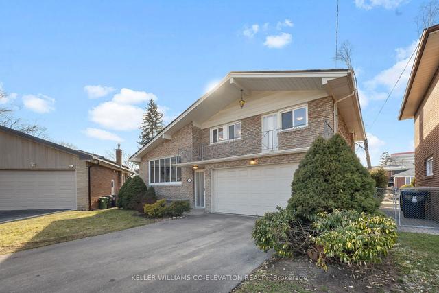 18 Glen Meadow Crt, House detached with 3 bedrooms, 3 bathrooms and 6 parking in Toronto ON | Image 12