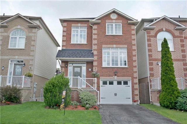 80 Mcfeeters Cres, House attached with 3 bedrooms, 4 bathrooms and 2 parking in Clarington ON | Image 1