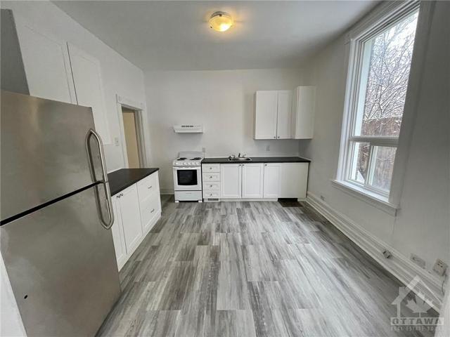 1a - 466 O'connor Street, Condo with 2 bedrooms, 1 bathrooms and 2 parking in Ottawa ON | Image 2