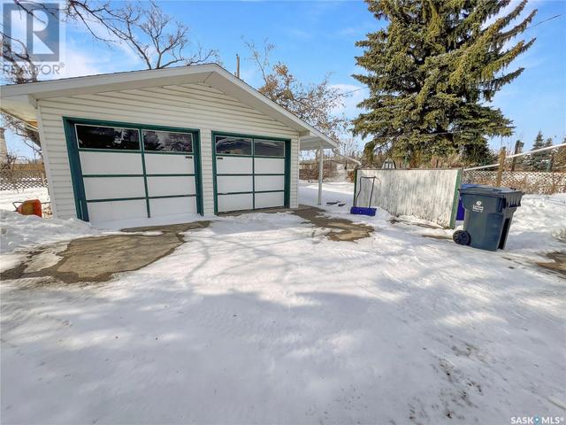 107 Main Street, House detached with 3 bedrooms, 2 bathrooms and null parking in Borden SK | Image 25