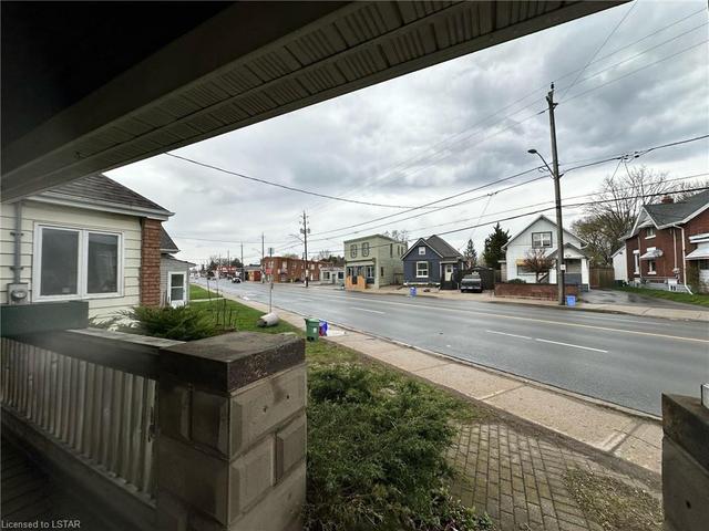 801 Hamilton Road, House detached with 2 bedrooms, 1 bathrooms and 2 parking in London ON | Image 7