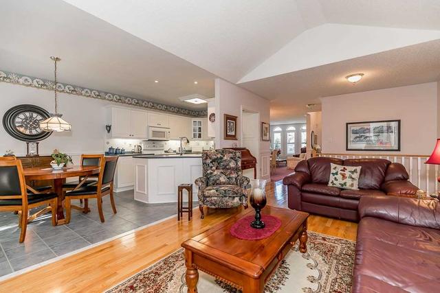4 Bloxham Pl, House detached with 2 bedrooms, 2 bathrooms and 4 parking in Barrie ON | Image 8