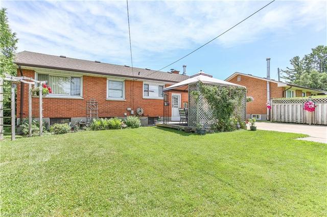 213 King Edward Avenue, House detached with 3 bedrooms, 1 bathrooms and 8 parking in London ON | Image 39