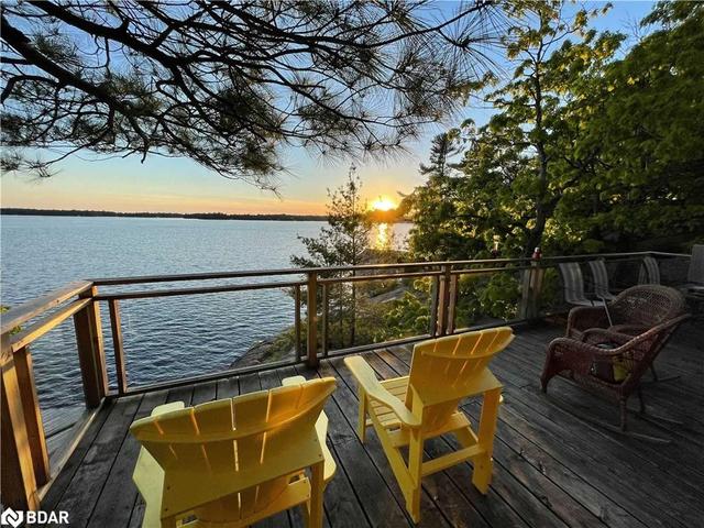 1315 Breezy Point, House detached with 4 bedrooms, 1 bathrooms and null parking in Muskoka Lakes ON | Image 3