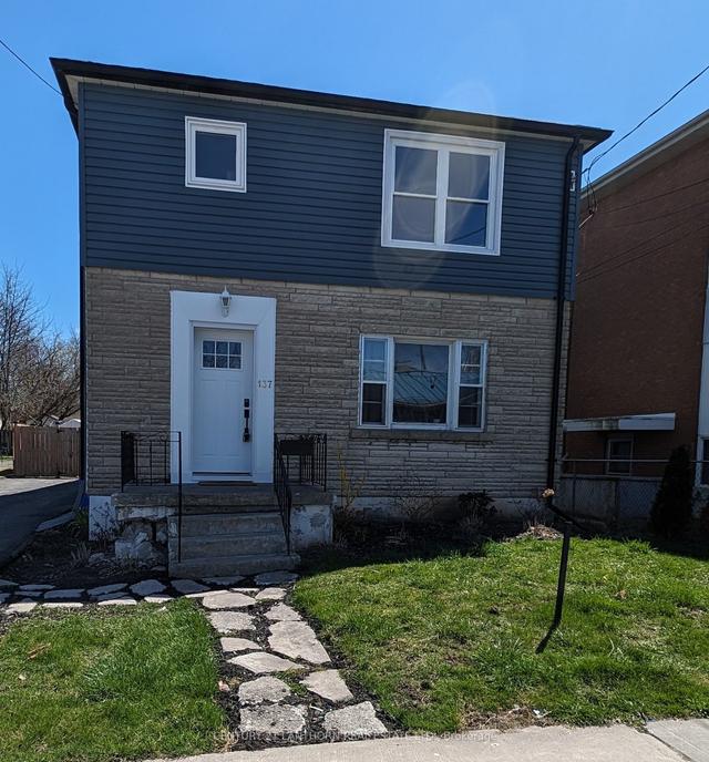 137 Catharine St, House detached with 4 bedrooms, 2 bathrooms and 3 parking in Belleville ON | Image 1