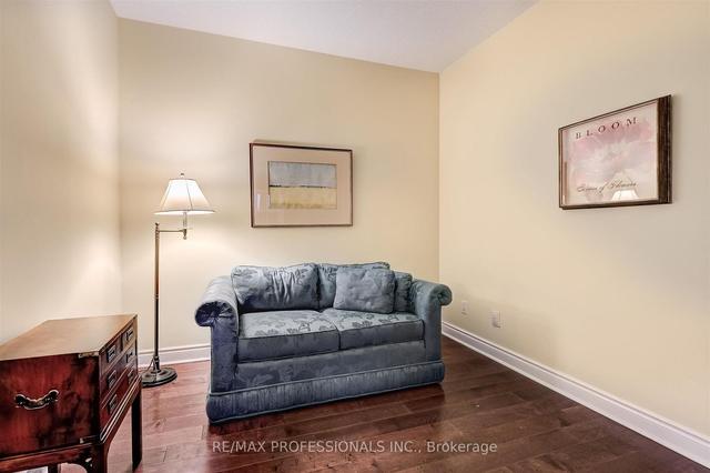 905 - 2 Aberfoyle Cres, Condo with 2 bedrooms, 2 bathrooms and 1 parking in Toronto ON | Image 3