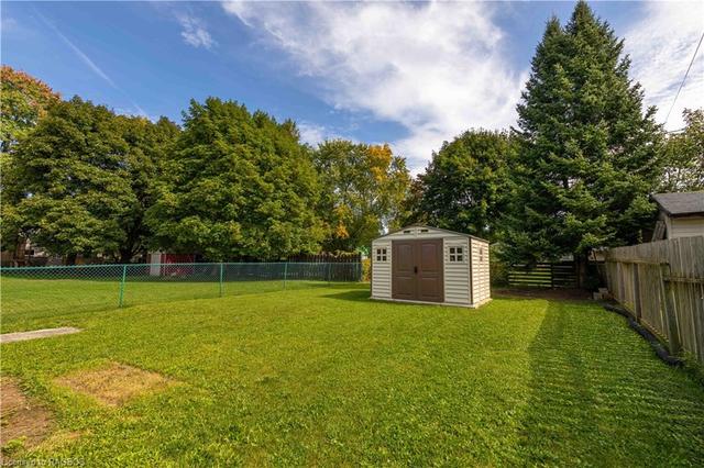 1963 6th Avenue E, House detached with 2 bedrooms, 1 bathrooms and 4 parking in Owen Sound ON | Image 14