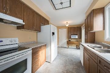 30 Mara Cres, House detached with 3 bedrooms, 3 bathrooms and 3 parking in Brampton ON | Image 5