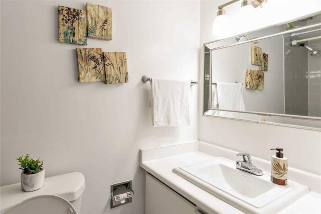 305 - 10 Markbrook Lane, Condo with 2 bedrooms, 2 bathrooms and 1 parking in Toronto ON | Image 11