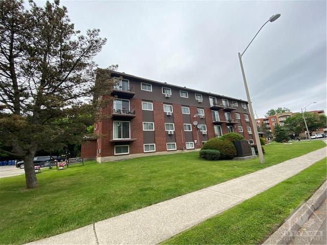 20 - 6 Charlotte Place, Condo with 2 bedrooms, 1 bathrooms and 1 parking in Brockville ON | Image 4