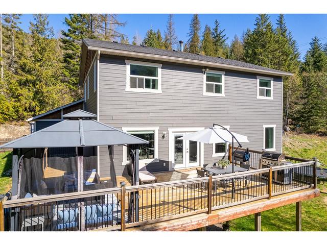 4817 Goat River North Road, House detached with 4 bedrooms, 4 bathrooms and 6 parking in Central Kootenay B BC | Image 64
