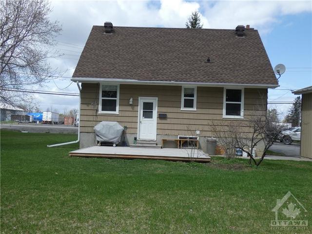 7794 Snake Island Road, House detached with 3 bedrooms, 2 bathrooms and 20 parking in Ottawa ON | Image 17