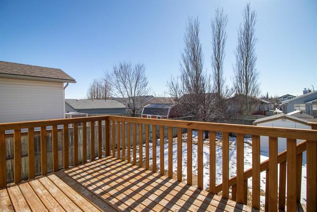 90 Heritage Lane W, House detached with 4 bedrooms, 2 bathrooms and 2 parking in Lethbridge County AB | Image 25