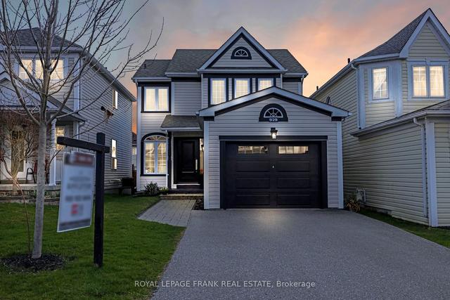 929 Glenbourne Crt, House detached with 3 bedrooms, 3 bathrooms and 5 parking in Oshawa ON | Image 1