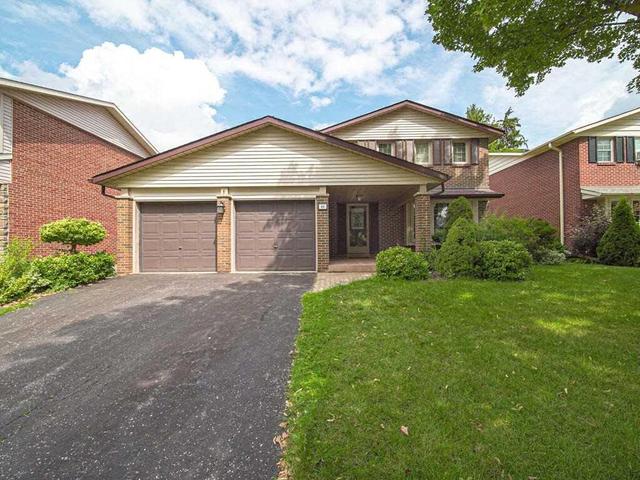 60 Kimberdale Cres, House detached with 4 bedrooms, 3 bathrooms and 2 parking in Toronto ON | Image 2