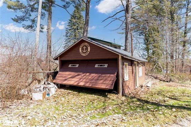 2851 Honey Harbour Road, House detached with 3 bedrooms, 1 bathrooms and 5 parking in Georgian Bay ON | Image 5