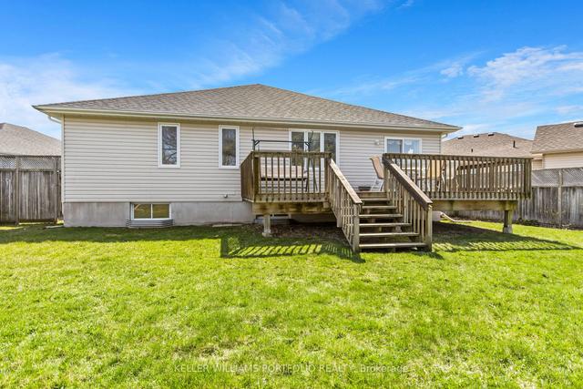 688 Chadwick Crt, House detached with 3 bedrooms, 2 bathrooms and 6 parking in Kingston ON | Image 33
