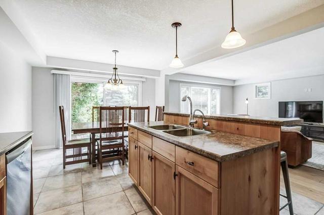 2 Walker Way, House attached with 3 bedrooms, 3 bathrooms and 4 parking in Guelph ON | Image 5