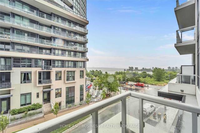 208 - 65 Annie Craig Dr, Condo with 2 bedrooms, 2 bathrooms and 1 parking in Toronto ON | Image 8