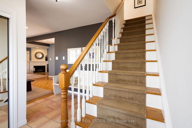 369 Monica Cres, House detached with 4 bedrooms, 4 bathrooms and 6 parking in Burlington ON | Image 7