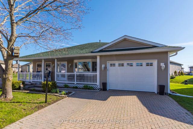 7 Quaker Crt, House detached with 2 bedrooms, 2 bathrooms and 3 parking in Prince Edward County ON | Image 1