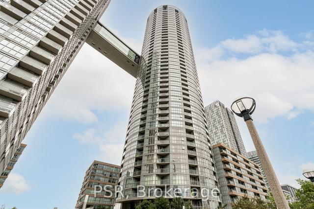 3302 - 21 Iceboat Terr, Condo with 1 bedrooms, 1 bathrooms and 1 parking in Toronto ON | Image 9