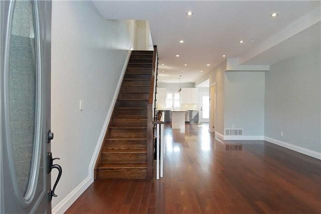 131 Priscilla Ave, House detached with 3 bedrooms, 3 bathrooms and null parking in Toronto ON | Image 3