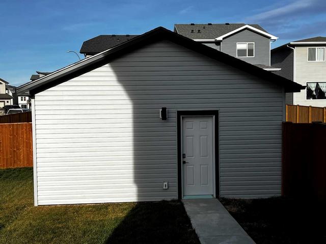 621 Blackwolf Boulevard N, Home with 3 bedrooms, 2 bathrooms and 2 parking in Lethbridge AB | Image 24