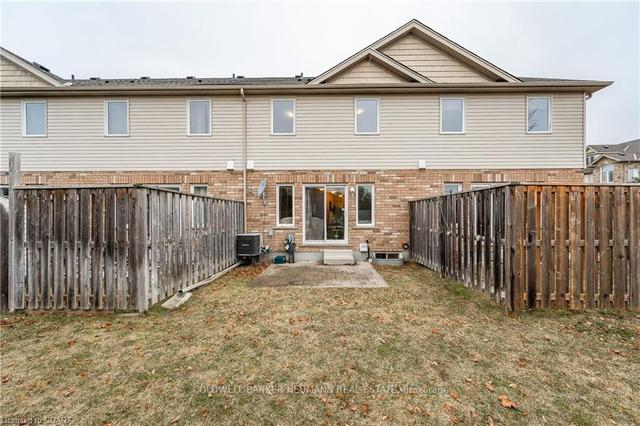 86 Lambeth Way, Townhouse with 3 bedrooms, 3 bathrooms and 2 parking in Guelph ON | Image 27