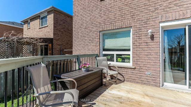 26 Wallace Dr, House attached with 3 bedrooms, 4 bathrooms and 5 parking in Barrie ON | Image 40
