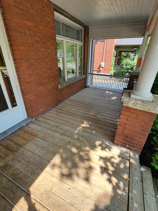 42 Mill St S, House detached with 3 bedrooms, 2 bathrooms and 4 parking in Brampton ON | Image 7