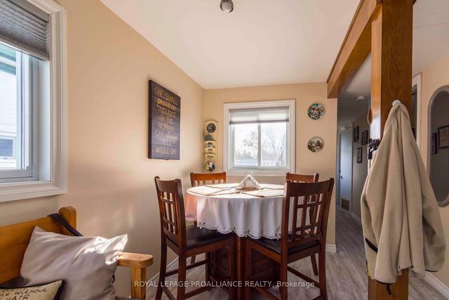 34 - 311 Dundas St, Home with 2 bedrooms, 1 bathrooms and 2 parking in Quinte West ON | Image 2