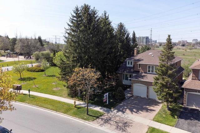 118 Huntington Park Dr, House detached with 4 bedrooms, 4 bathrooms and 4 parking in Markham ON | Image 12