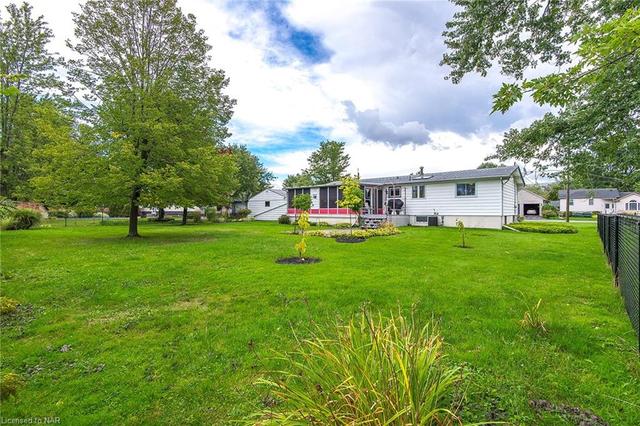 609 Buffalo Road, House detached with 3 bedrooms, 1 bathrooms and 10 parking in Fort Erie ON | Image 11