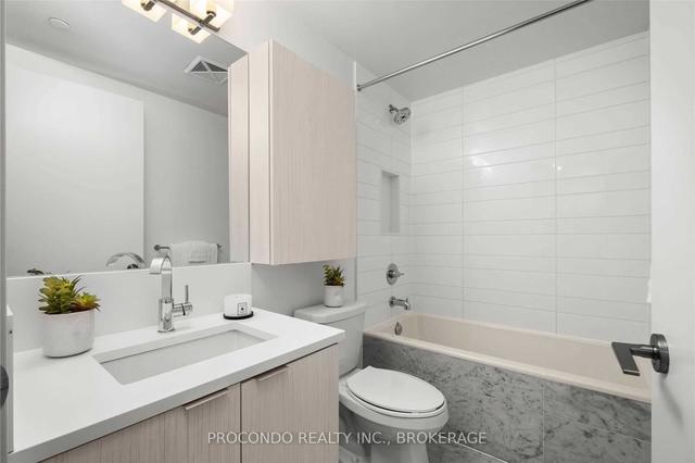 527 - 38 Iannuzzi St, Condo with 1 bedrooms, 1 bathrooms and 0 parking in Toronto ON | Image 3